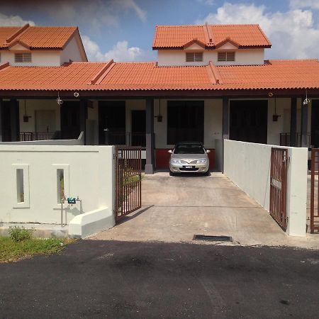 Teratakmuslim H'H Villa Malacca Luaran gambar