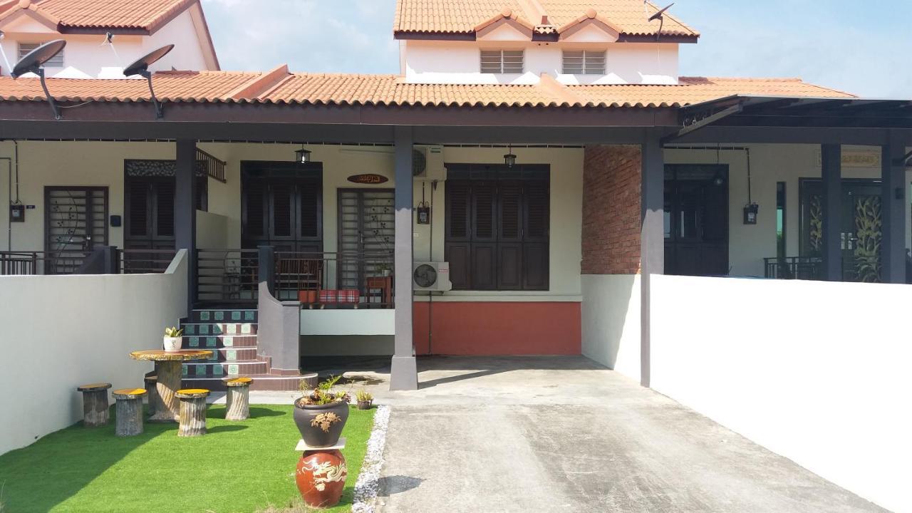 Teratakmuslim H'H Villa Malacca Luaran gambar